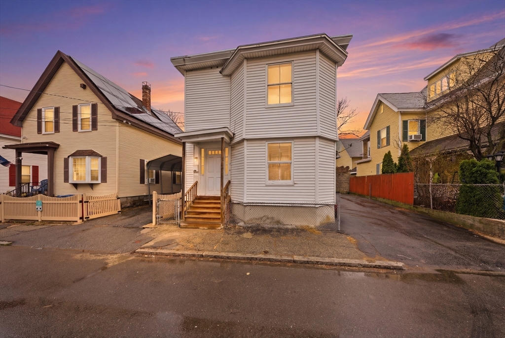 70 Pleasant St in Lowell