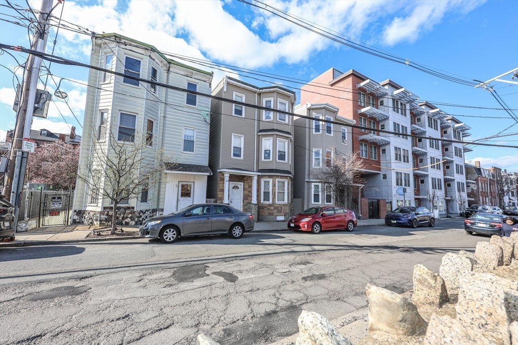 64 Bremen St in Boston