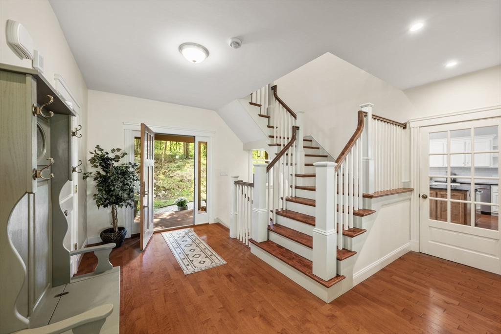 250 Meadowbrook Road in Dedham