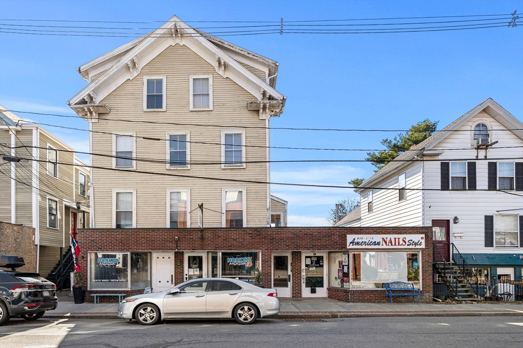 126 Pleasant St in Marblehead