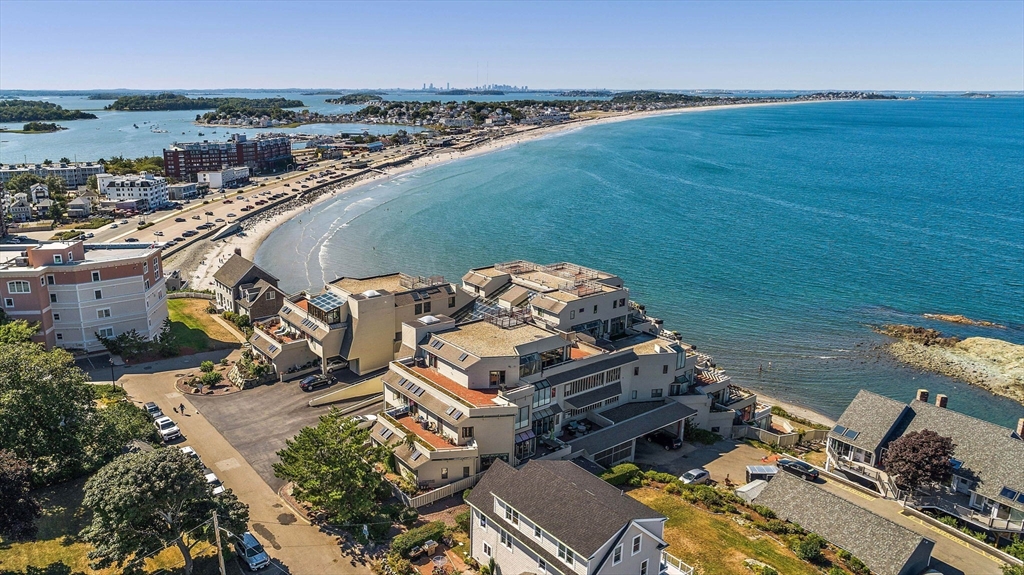 25 Oceanside Drive #25 in Hull