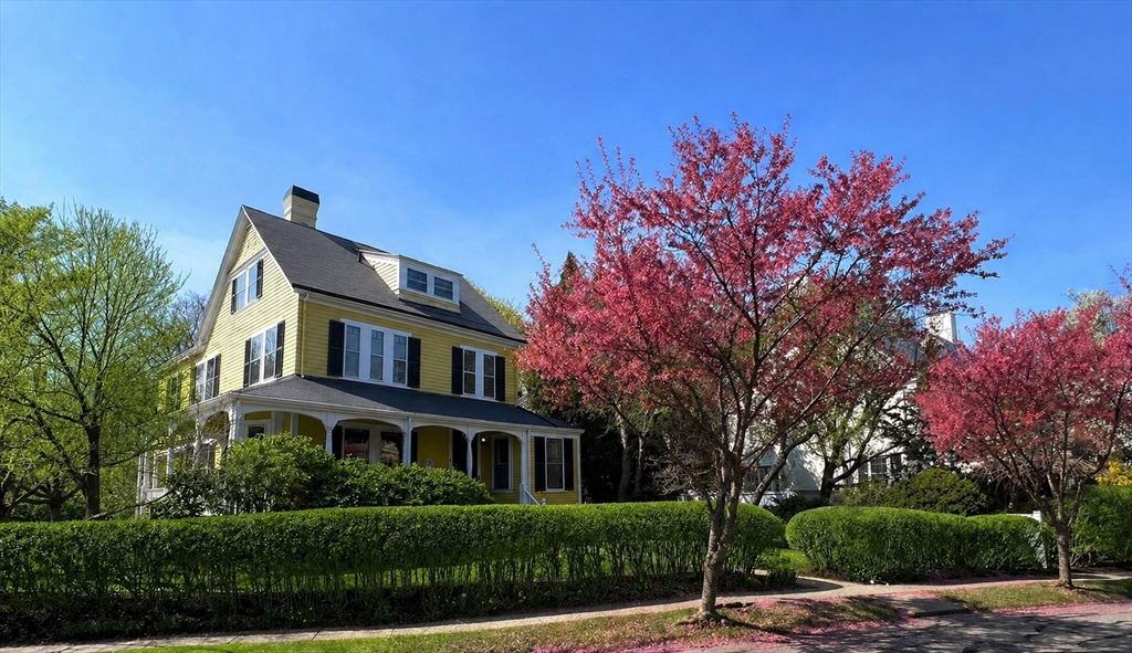6 Mercer Circle in Cambridge