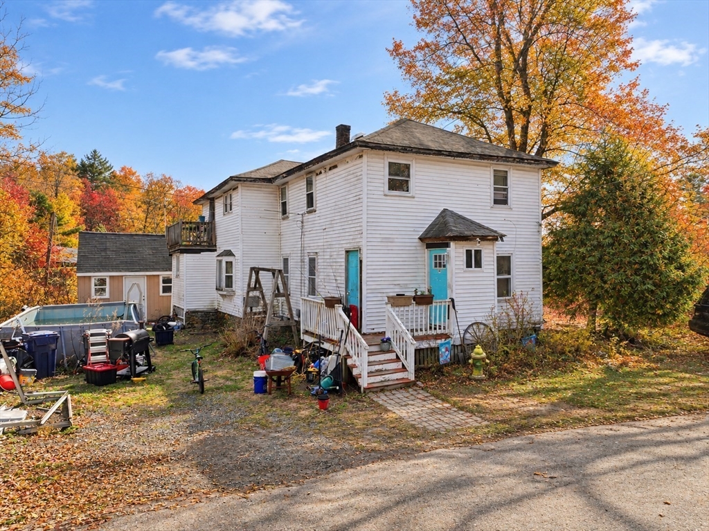 22 Wildwood Rd in Millbury