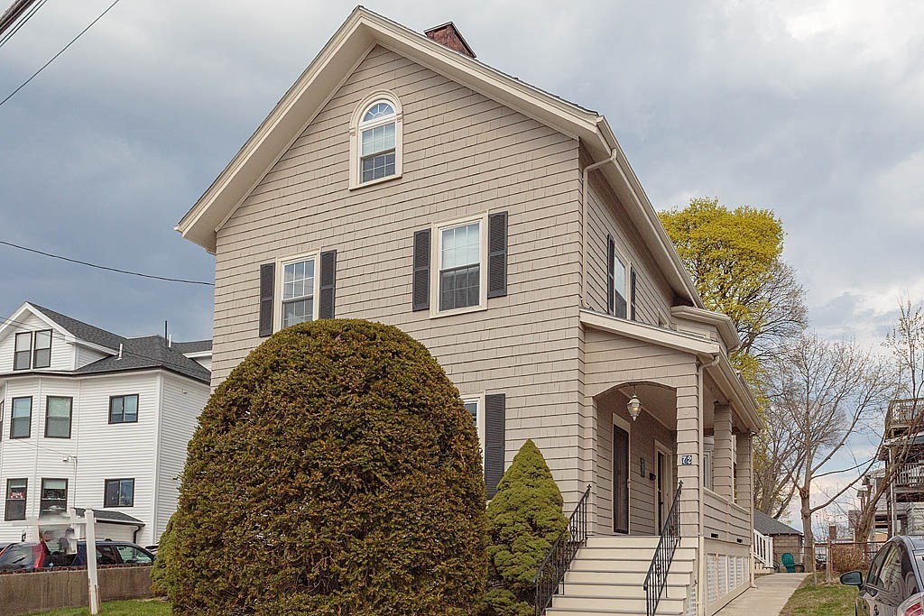 72 College Ave in Medford