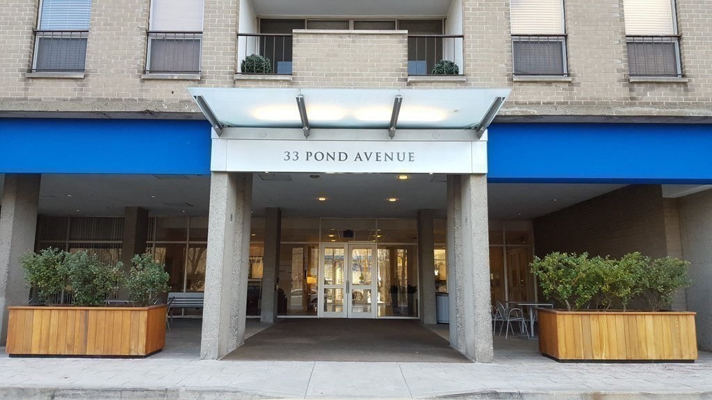 33 Pond Ave. #915 in Brookline