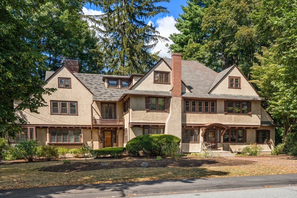 9-11 Hampden Street in Wellesley
