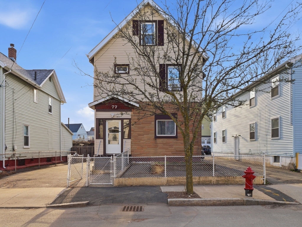 77 Lewis St in Everett