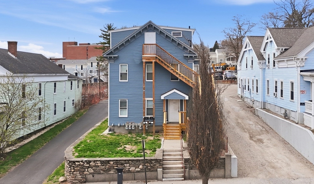 34 Irving St in Worcester
