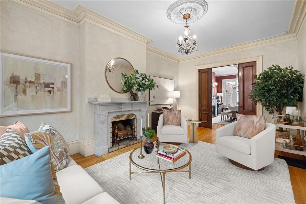 12 Auburn St in Charlestown