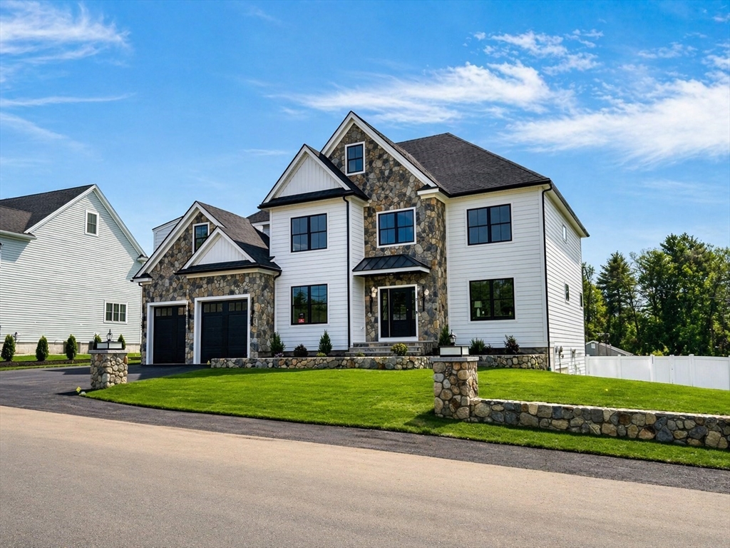 5 Lisa St in Burlington