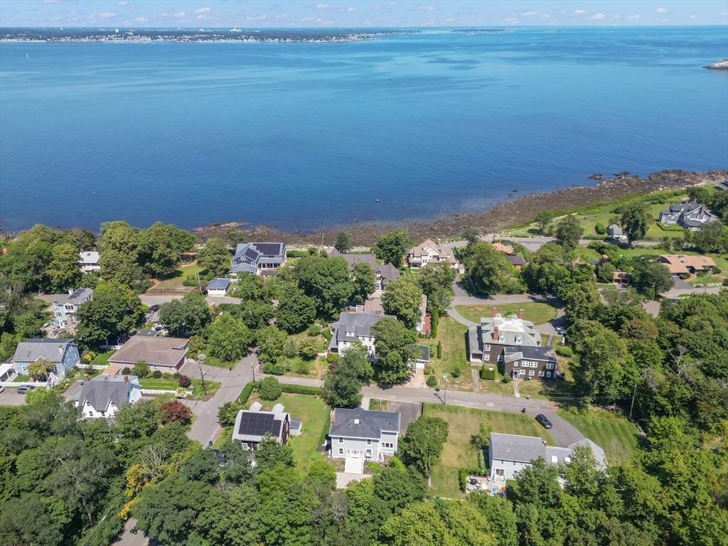 5 Cottage St in Nahant