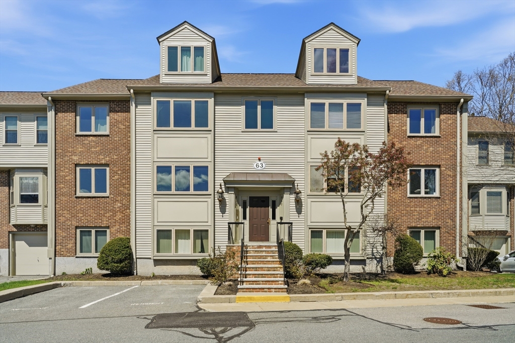 63 Maple St #F in Canton