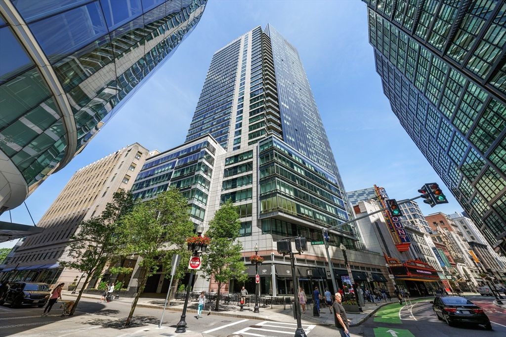 1 Avery St #11C in Boston