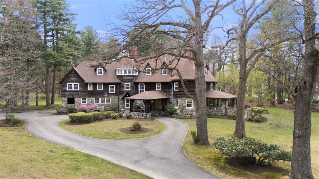 650 Canton Ave in Milton