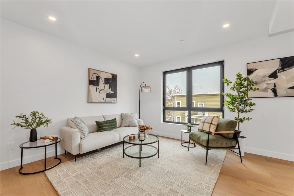3992 Washington St #206 in Roslindale