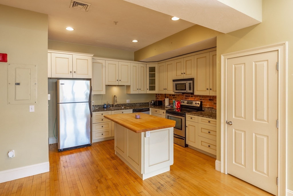 310 Court St #2 in Plymouth
