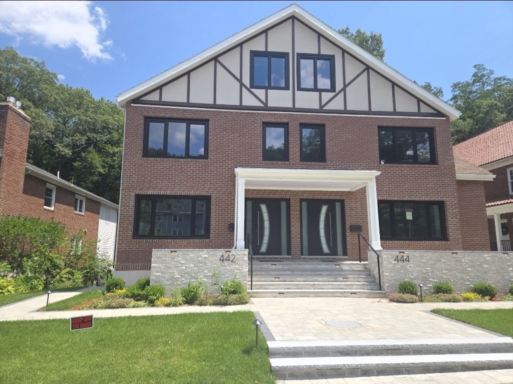 444 Lowell Ave in Newtonville