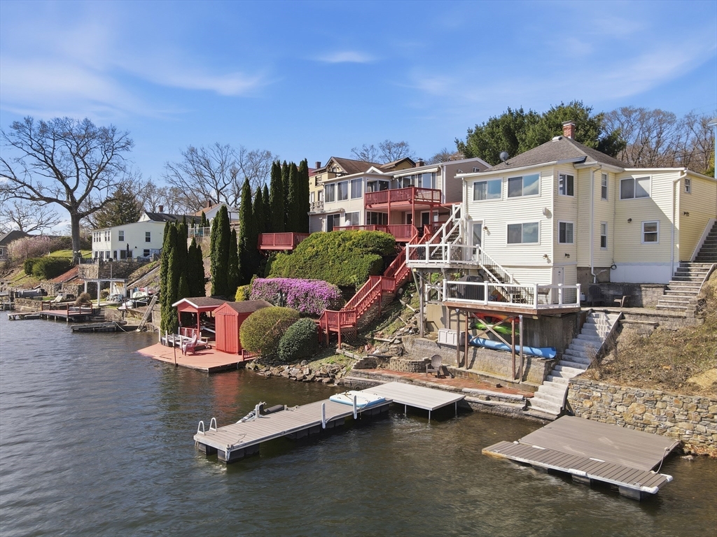 411B Lake Avenue in Worcester