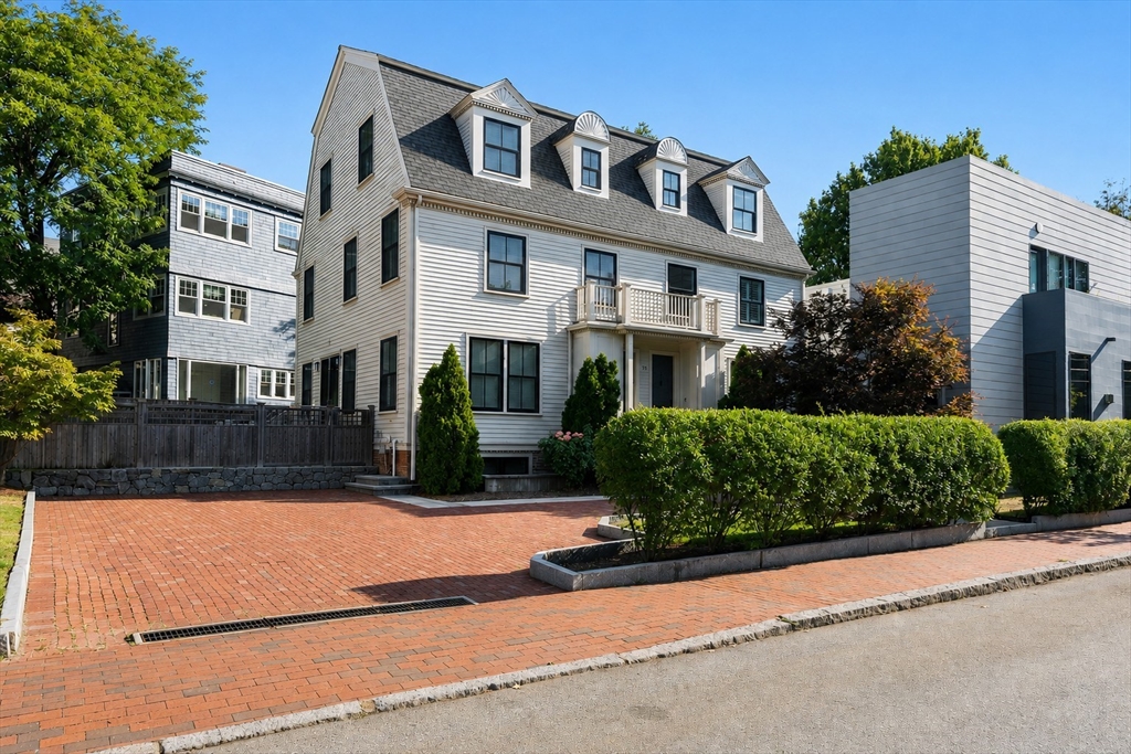 39 Hammond Street #2 in Cambridge