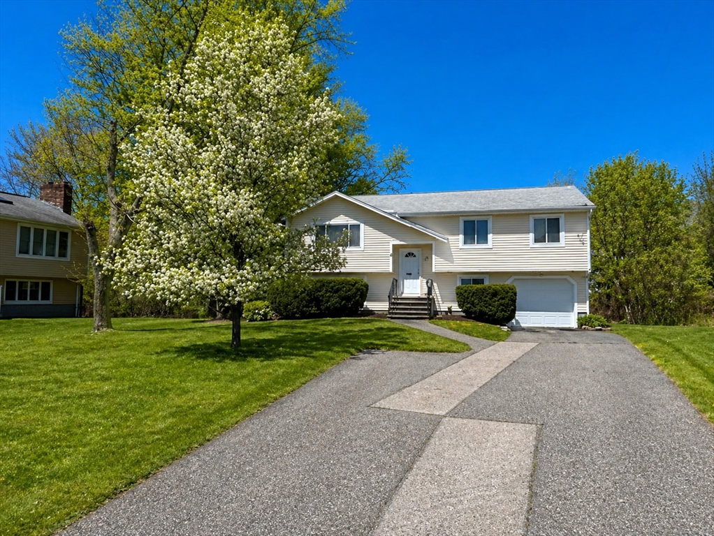 22 Leonard Rd in Framingham