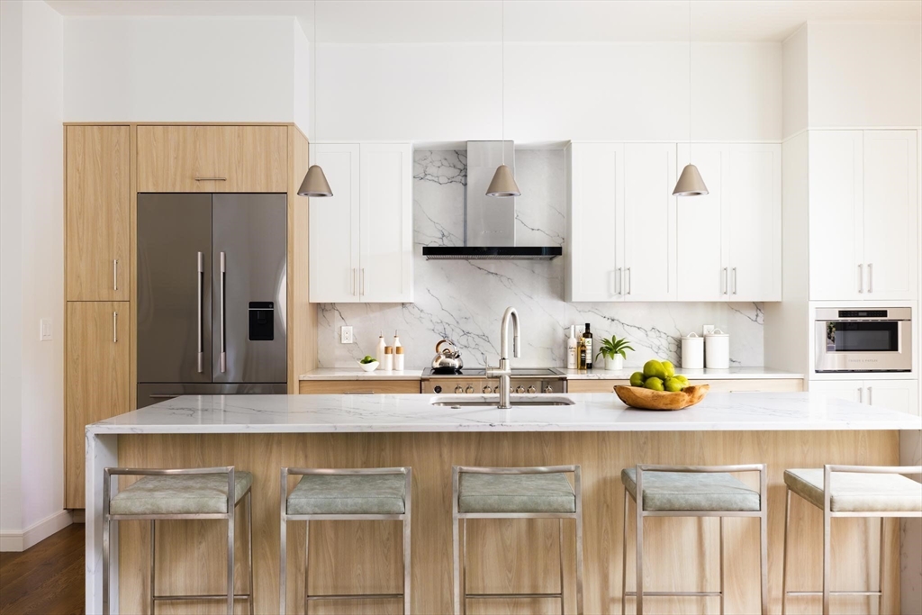 21 Kent Square #1 in Brookline