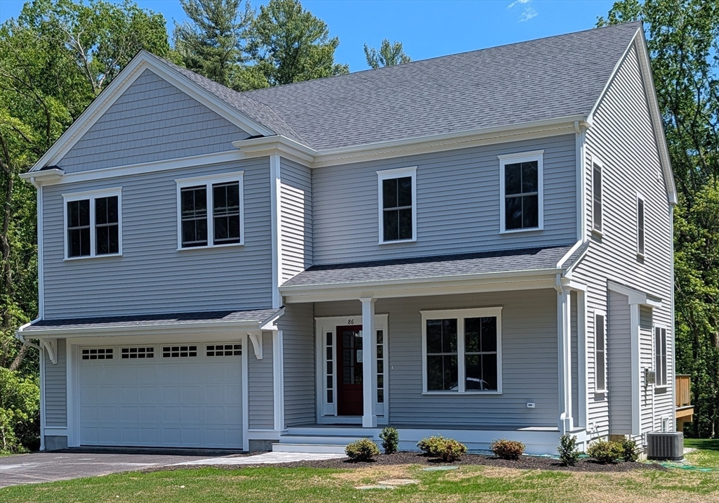 86 Plain Street in Hopedale