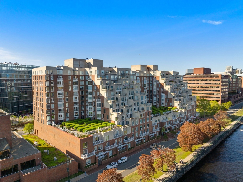 75-83 Cambridge Pkwy #Unit E509 in Cambridge