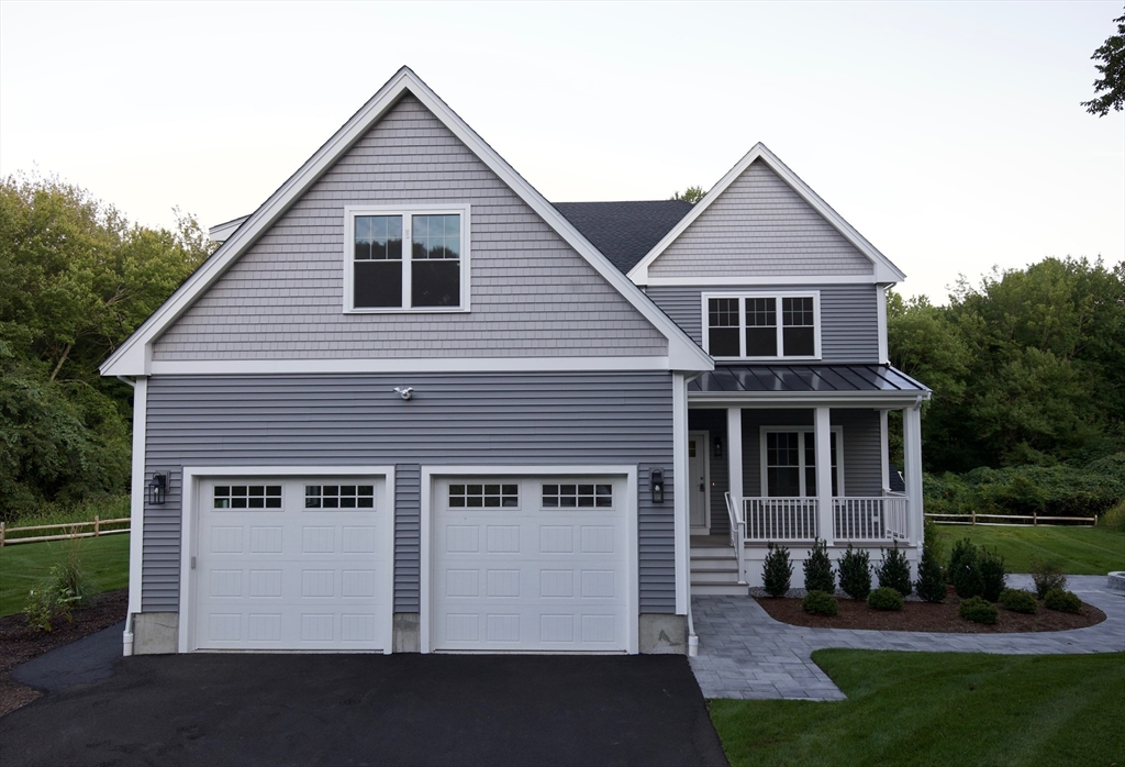 889 Maple Street in Mansfield