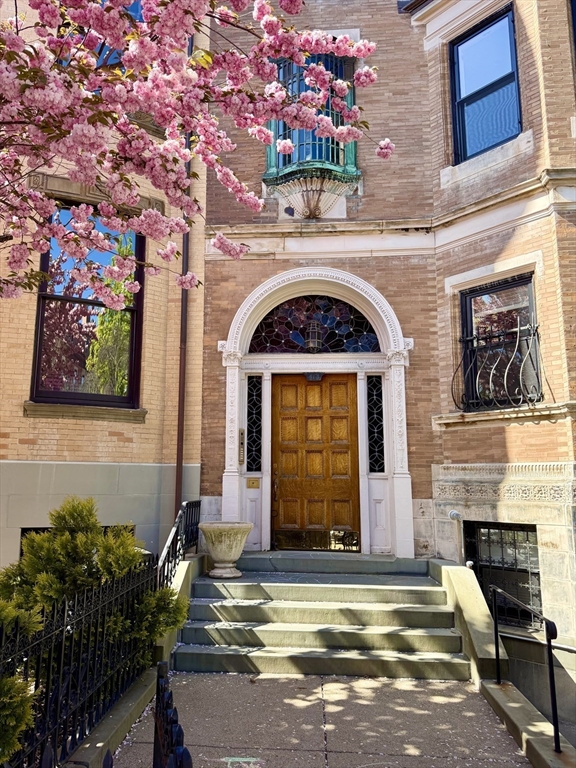 414 Beacon St #PH4 in Boston