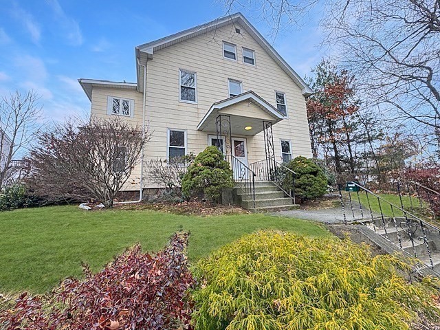 80 Delmont Ave in Worcester