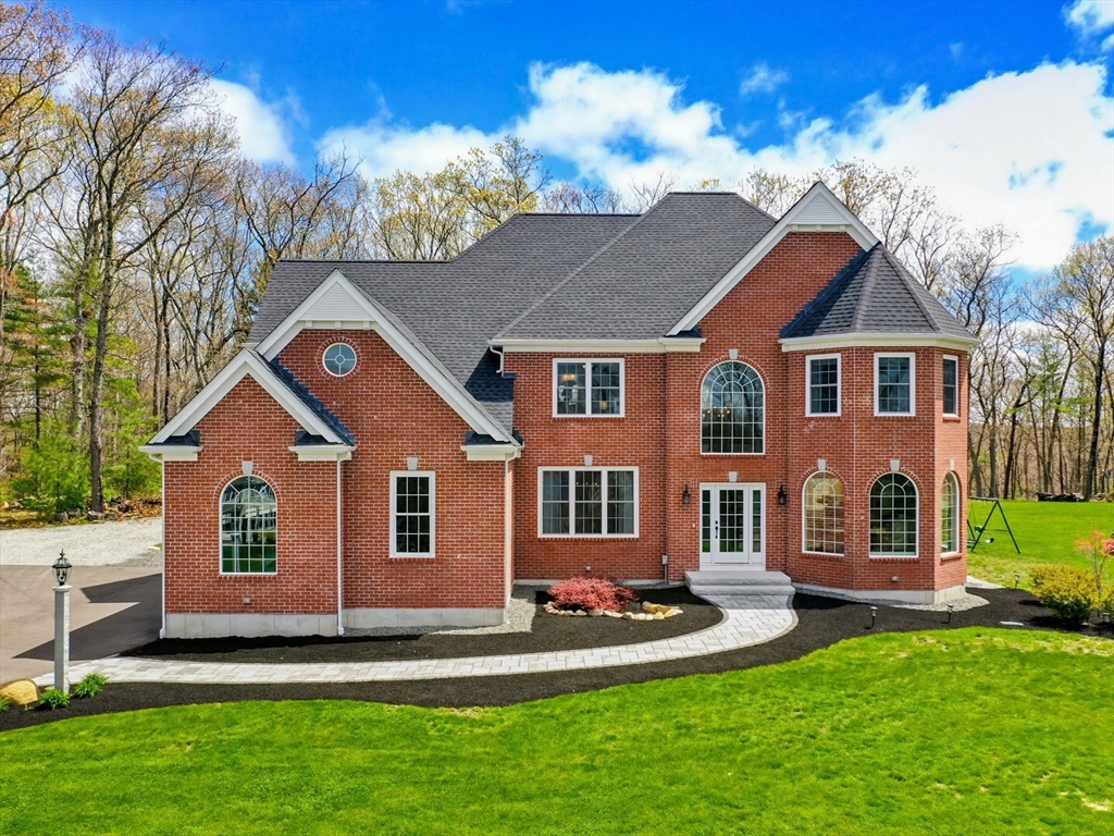 15 Ridge Rd in Wrentham