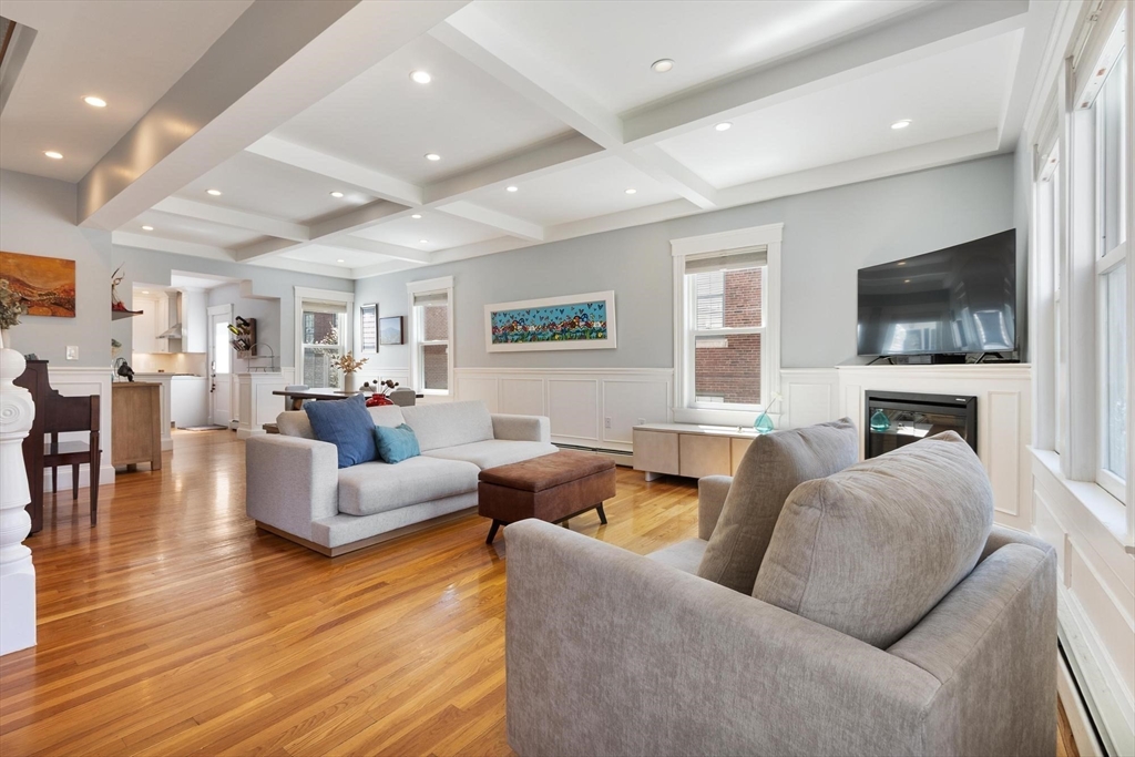 129 Washington St #129 in Winchester