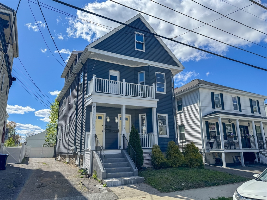 123-125 Laurel St in Malden