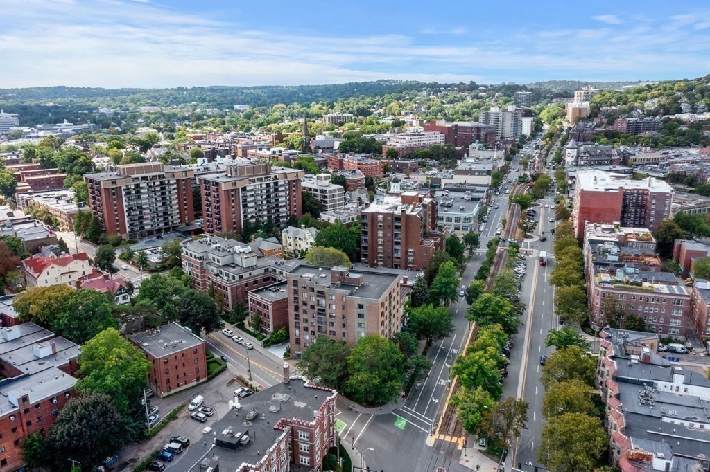 60 Longwood Ave #408 in Brookline