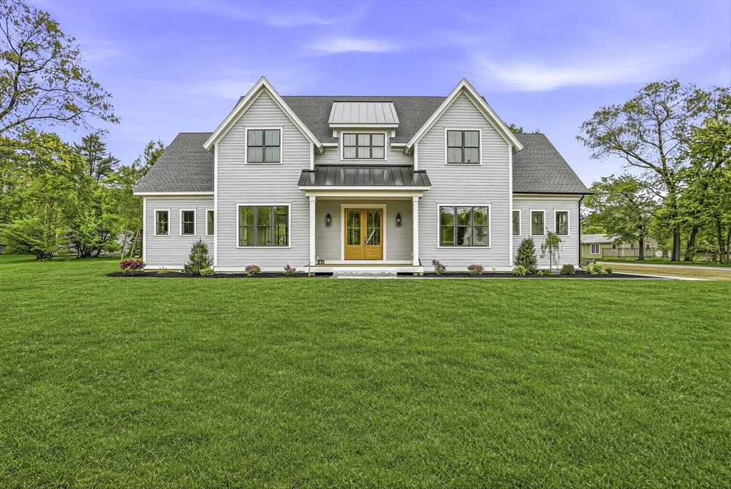 125 West Plain Street in Wayland