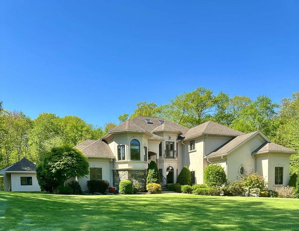 37 Putnam Hill Road in Sutton