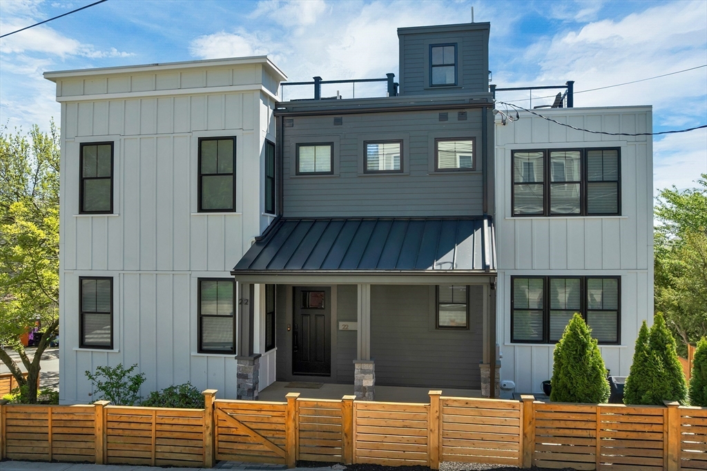 22 Harvard St in Somerville