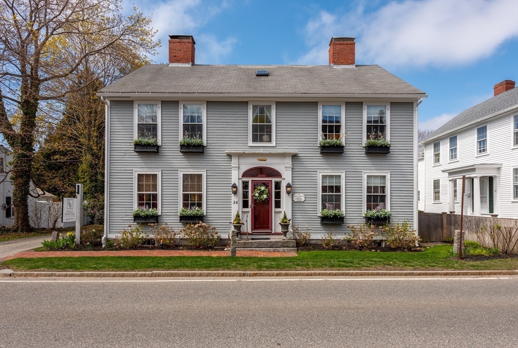 34 Mount Pleasant Street in Rockport