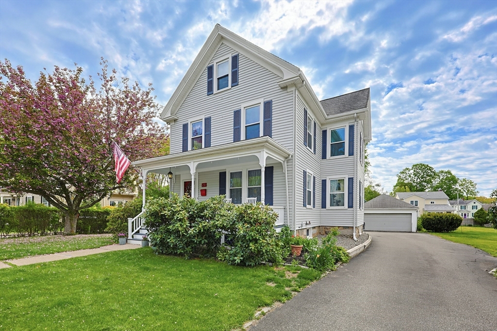 24 Riverside Pl in Walpole