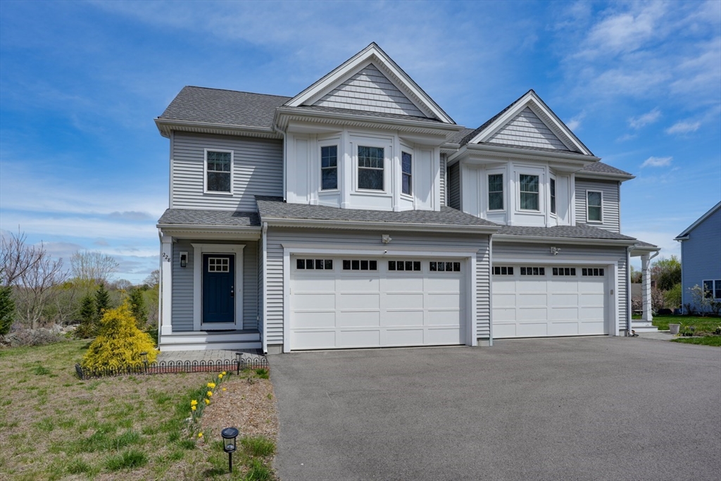 228 Norfolk St #228 in Holliston