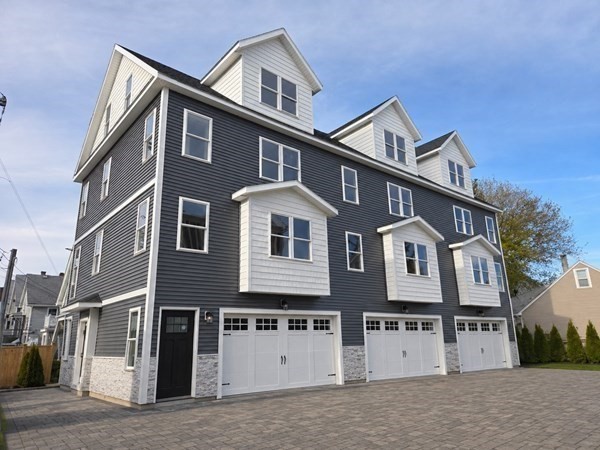 562 Gorham Street #04 in Lowell
