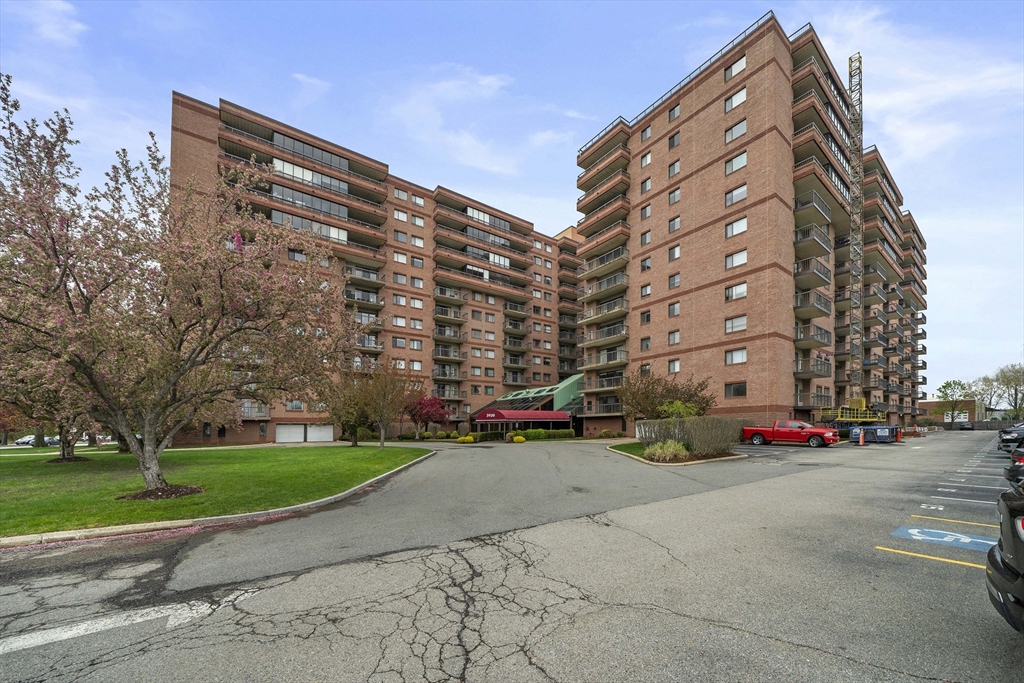 3920 Mystic Valley Parkway Uni #708 in Medford