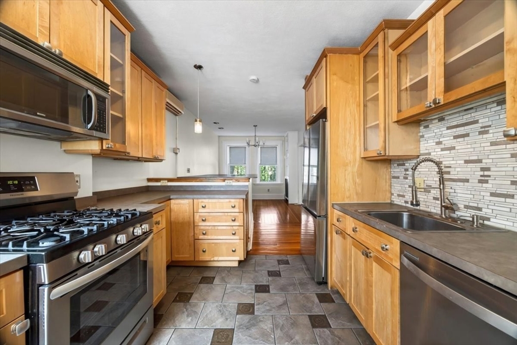 23 Netherlands Rd #1 in Brookline