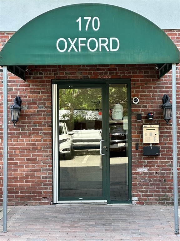 170 Oxford St #504 in Lynn