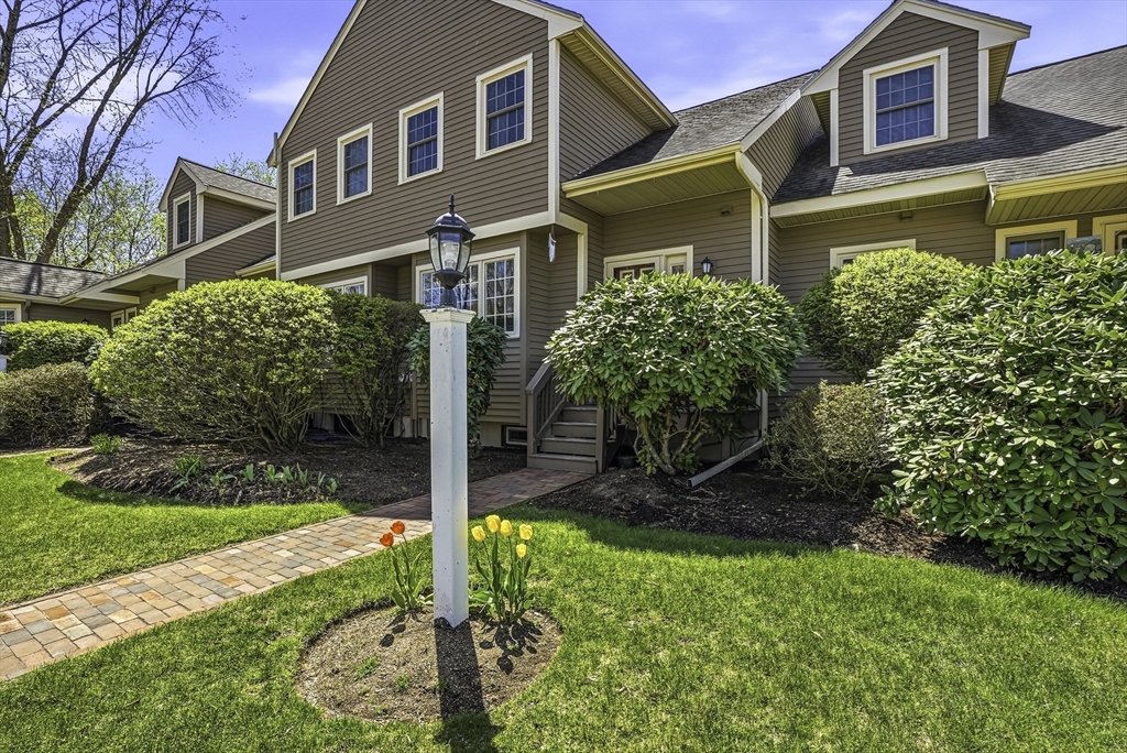 15 Doyle Ln #15 in Hopkinton