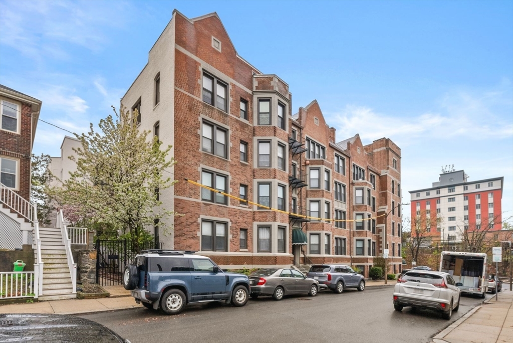 26 Commonwealth Ter #19 in Brighton