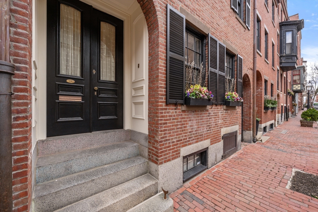 14 Pinckney Street in Boston