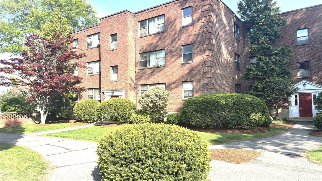 105 Nahant St #1 in Lynn