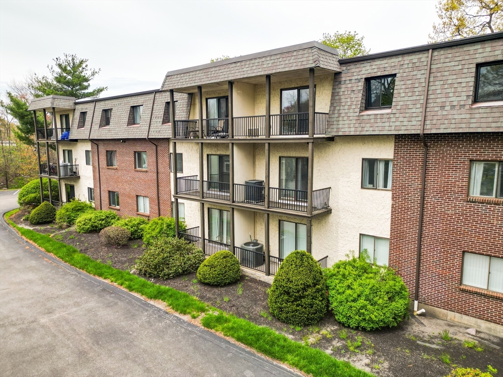232 Canton St #206 in Randolph