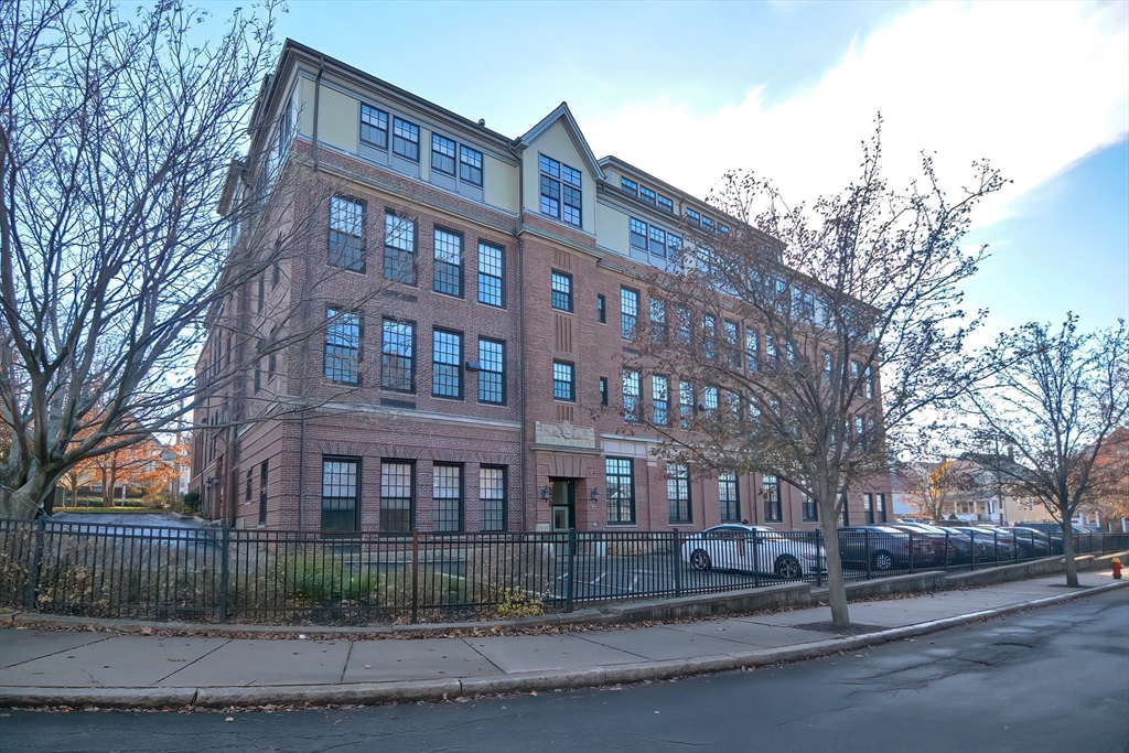 72 Ashland St #410 in Malden